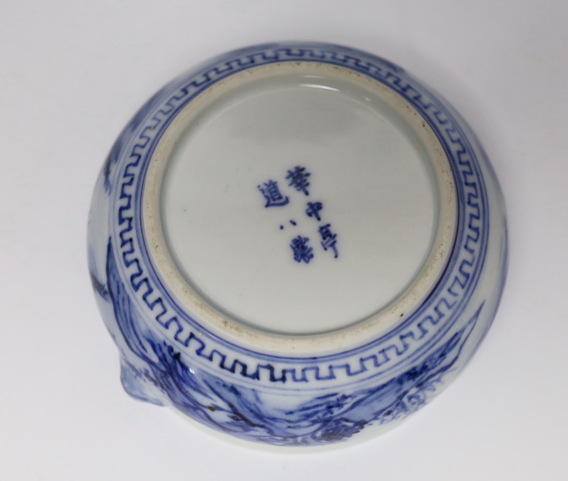 A Japanese blue and white dish, Edo Period and a signed blue and white koro with wood cover, largest 29cm diameter